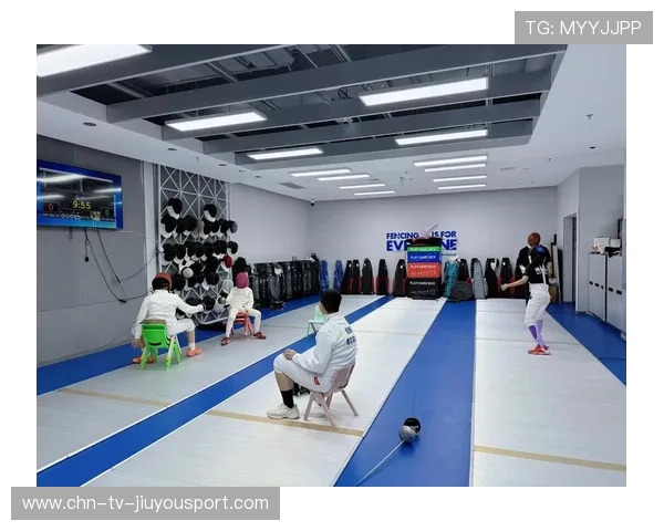 击剑专项训练强化节奏变化，选手移动更加灵活