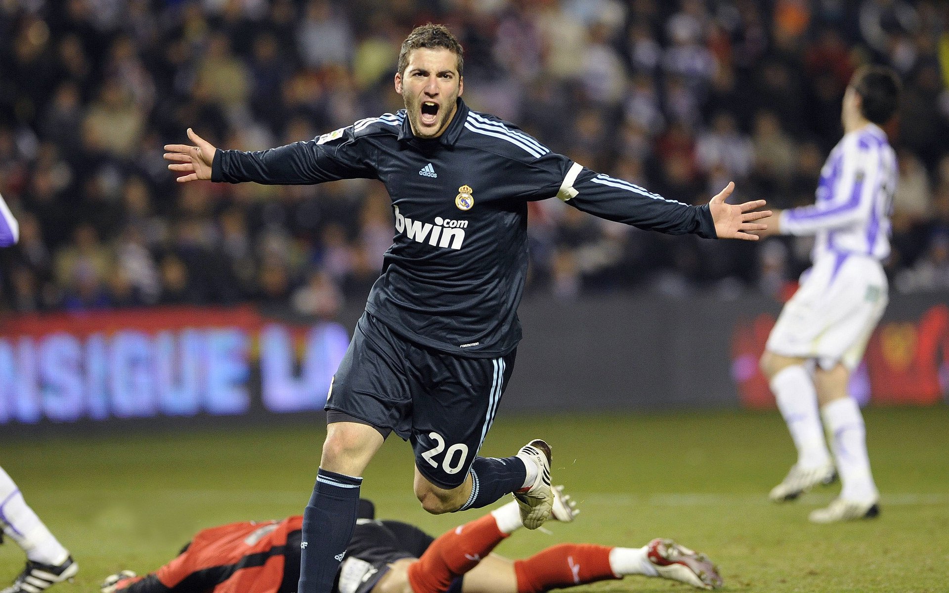 九游体育网站入口-申花客场挑战柔佛新山，错失良机以1-3告负